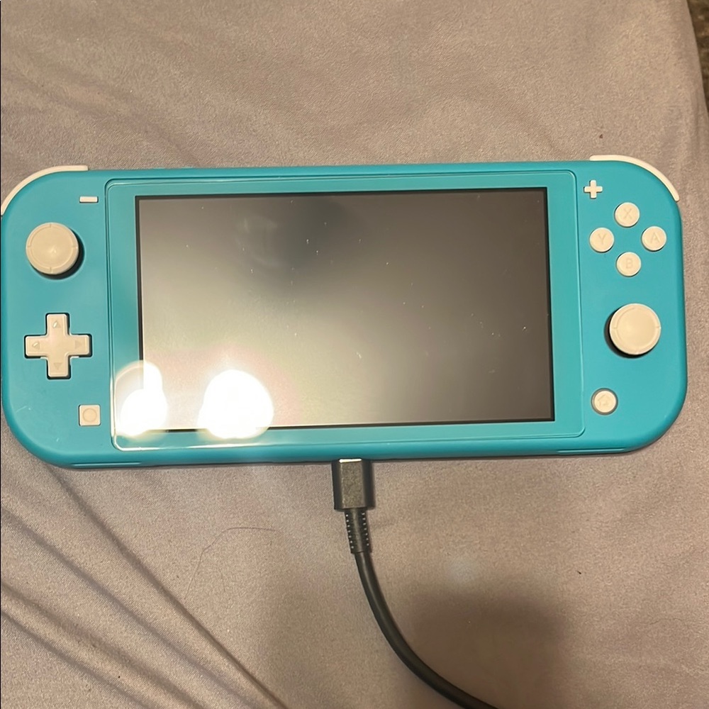[NEED GONE!!] Nintendo Switch Lite - Teal + FREE Animal Crossing: New Horizons!